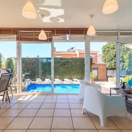 Villa Wine Experience Cambrils - Wine, Art & Games Exterior photo